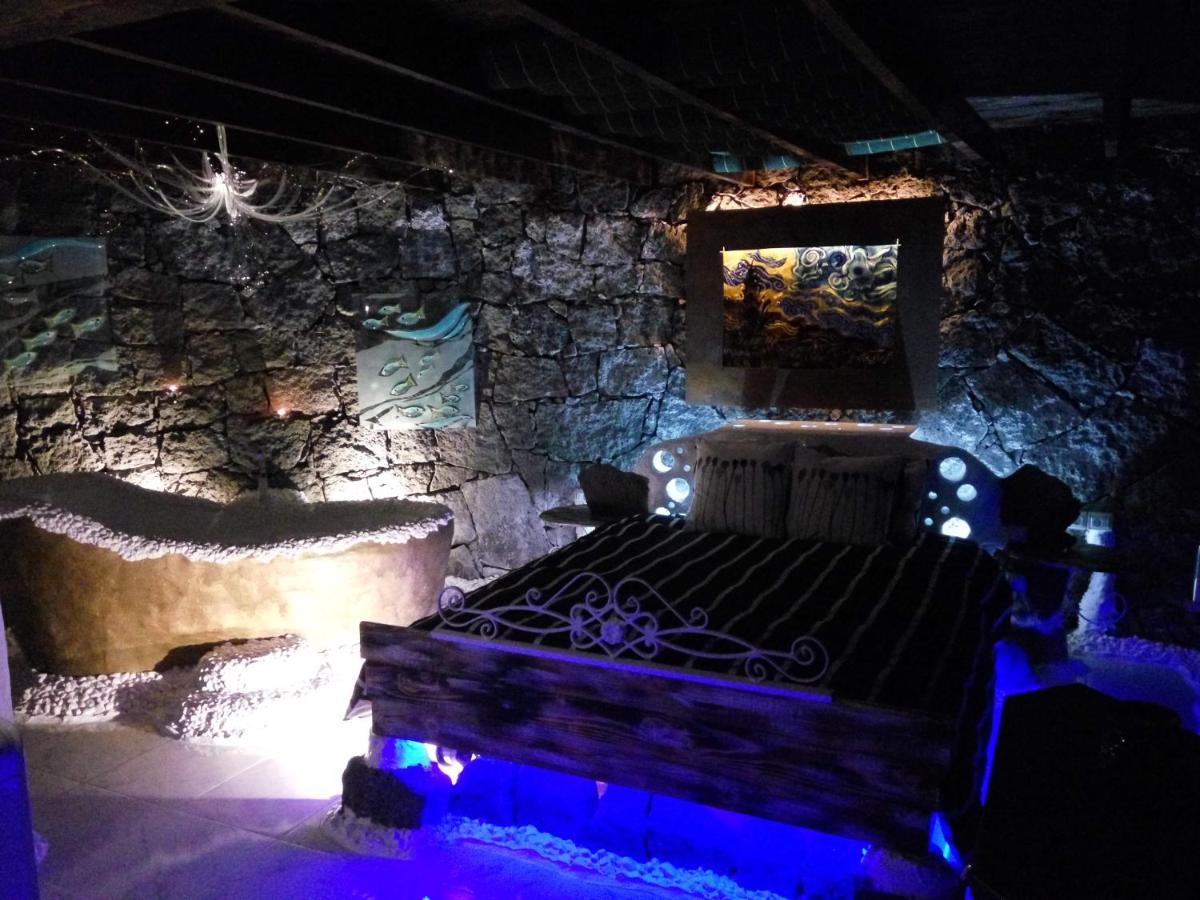 Aloelux Villa ! - Private Villa With Jacuzzi, Cinema ,Massage ,Wonderful View, Art Desing Villa Conil Exteriér fotografie