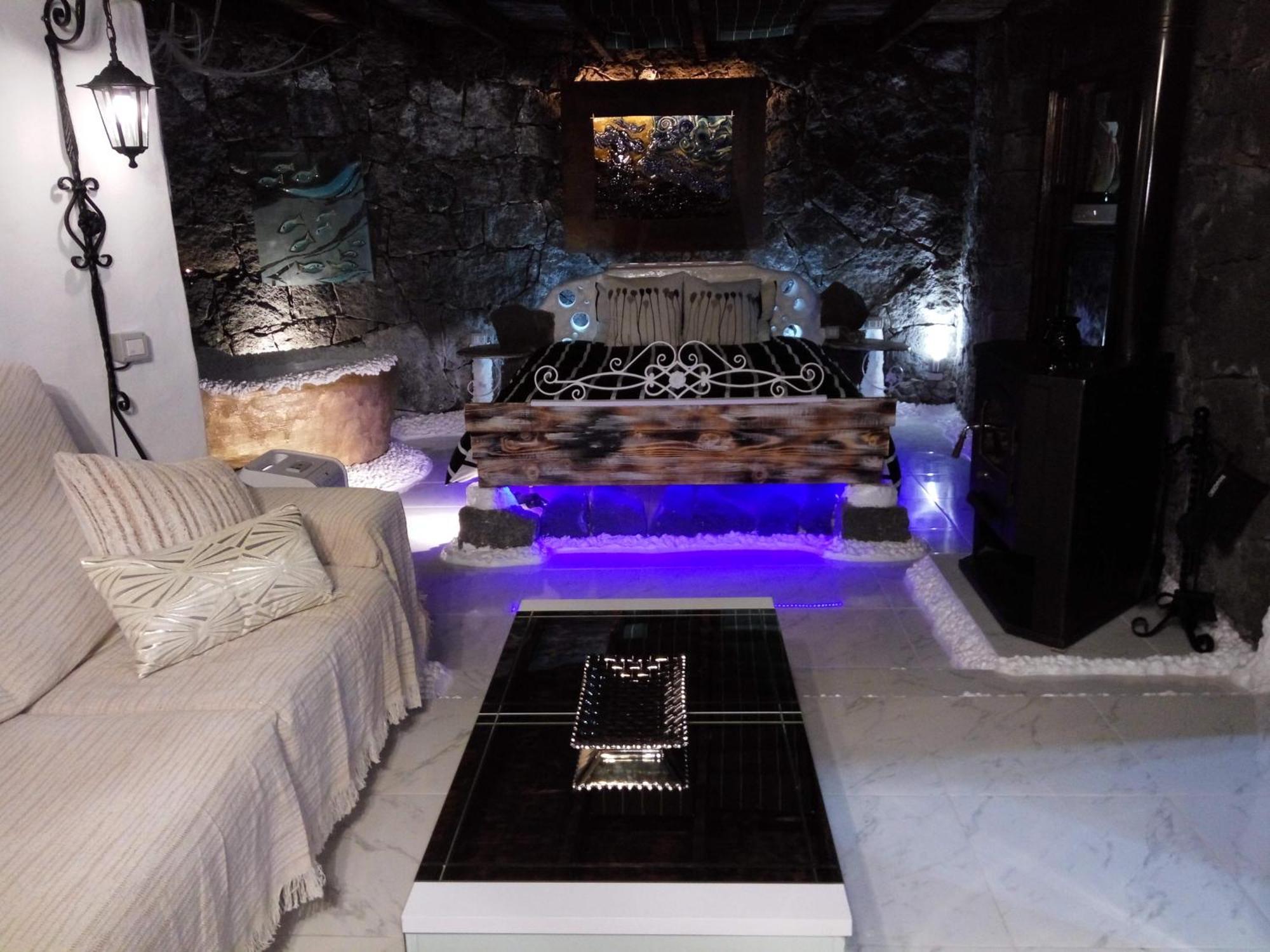 Aloelux Villa ! - Private Villa With Jacuzzi, Cinema ,Massage ,Wonderful View, Art Desing Villa Conil Pokoj fotografie